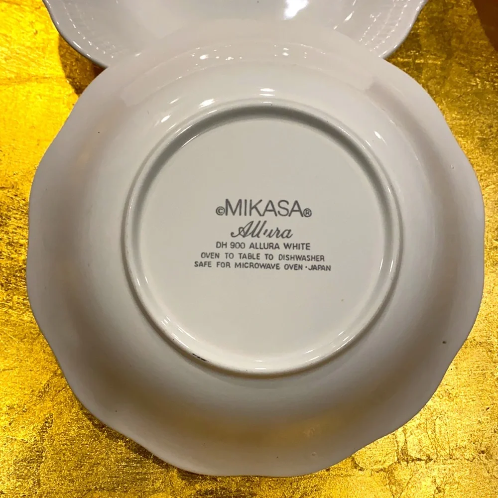 MIKASA Allura Set of‎ 4 Soup Bowls PRISTINE!